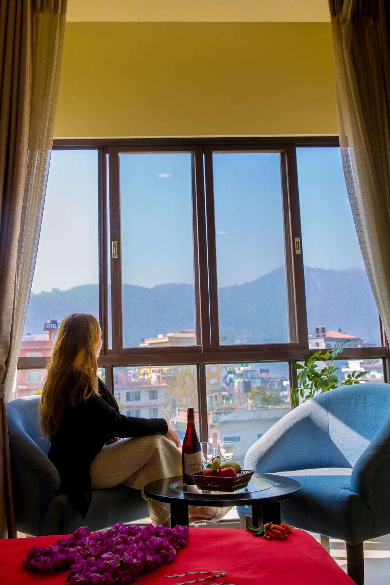 Tuki Resort Похара Екстериор снимка