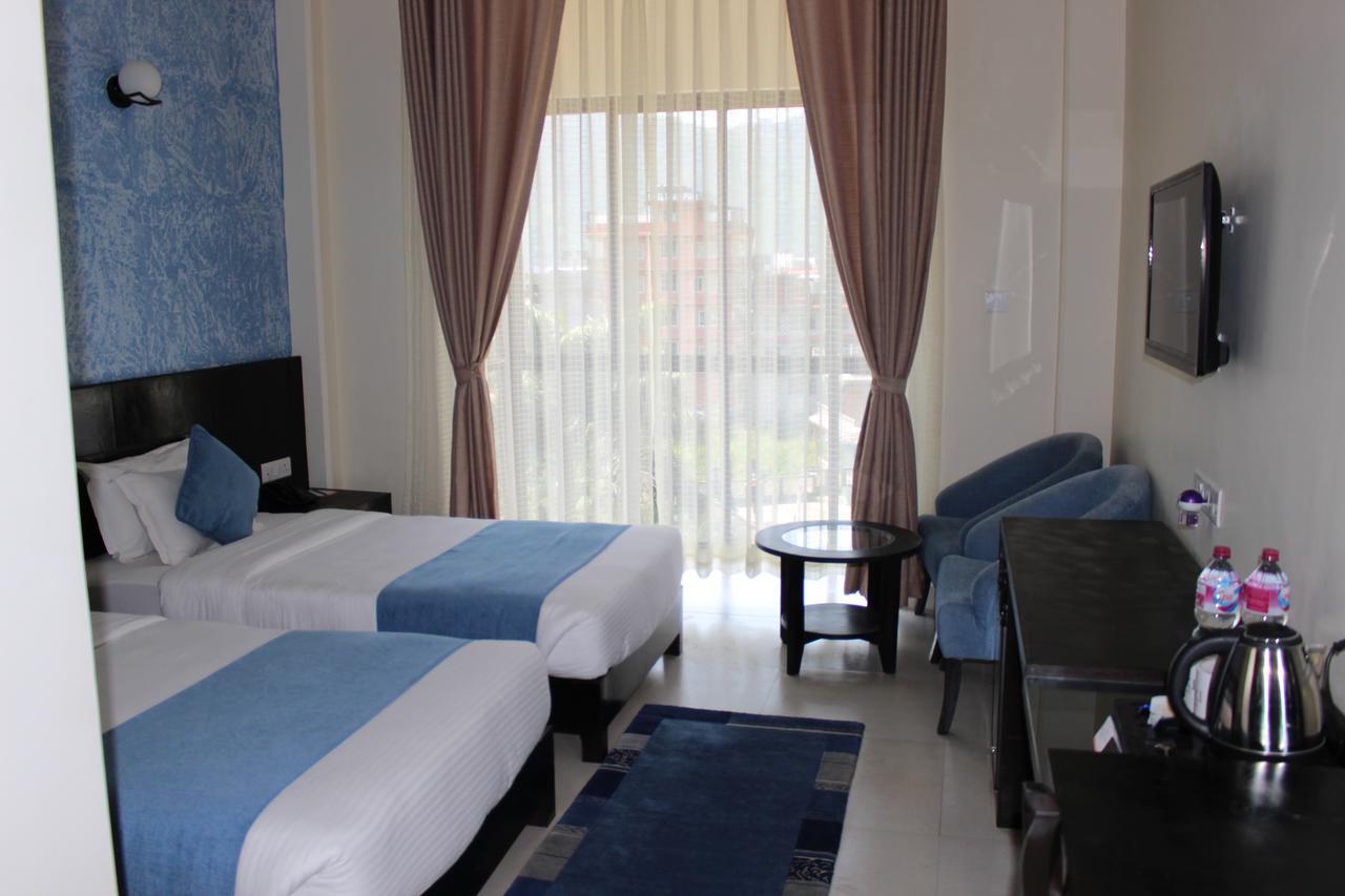 Tuki Resort Похара Екстериор снимка